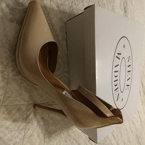 Steve madden taupe heels
